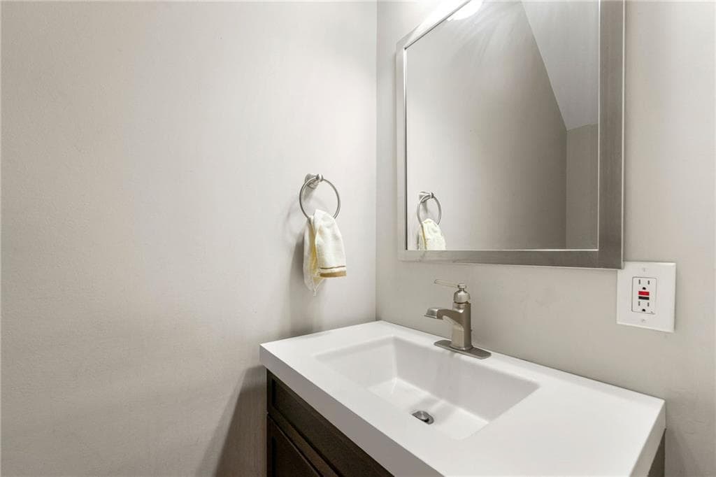 5 bedroom, 4 bathroom, 2,944 sq ft single family residence for sale at 3358 Colville Avenue, Atlanta, GA 30354 — photo 10