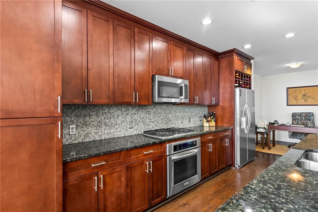 2 bedroom, 3 bathroom, 1,828 sq ft condominium for sale at 270 17th Street 3503, Atlanta, GA 30363 — photo 6