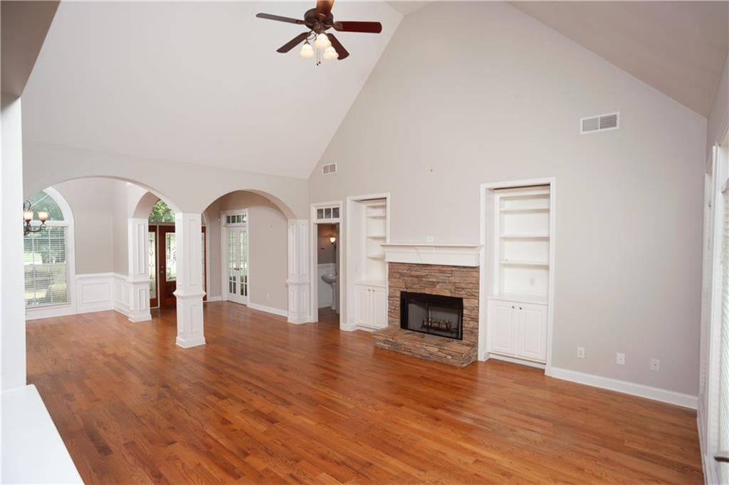 4 bedroom, 4 bathroom, 3,756 sq ft single family residence for sale at 6520 Riada Court, Mcdonough, GA 30253 — photo 4