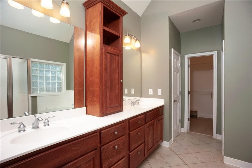 4 bedroom, 4 bathroom, 3,756 sq ft single family residence for sale at 6520 Riada Court, Mcdonough, GA 30253 — photo 9