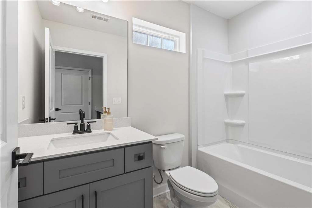 3 bedroom, 4 bathroom, 1,990 sq ft townhouse for sale at 1965 Hollywood Road 19, Atlanta, GA 30318 — photo 4