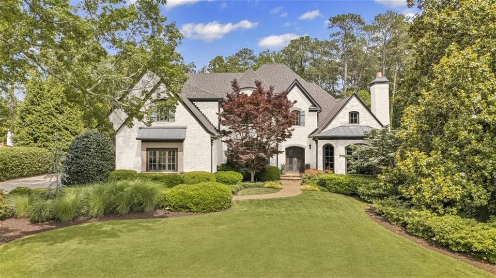 6 bedroom, 9 bathroom, 10,879 sq ft single family residence sold at 735 Glenairy Drive, Atlanta, GA 30328