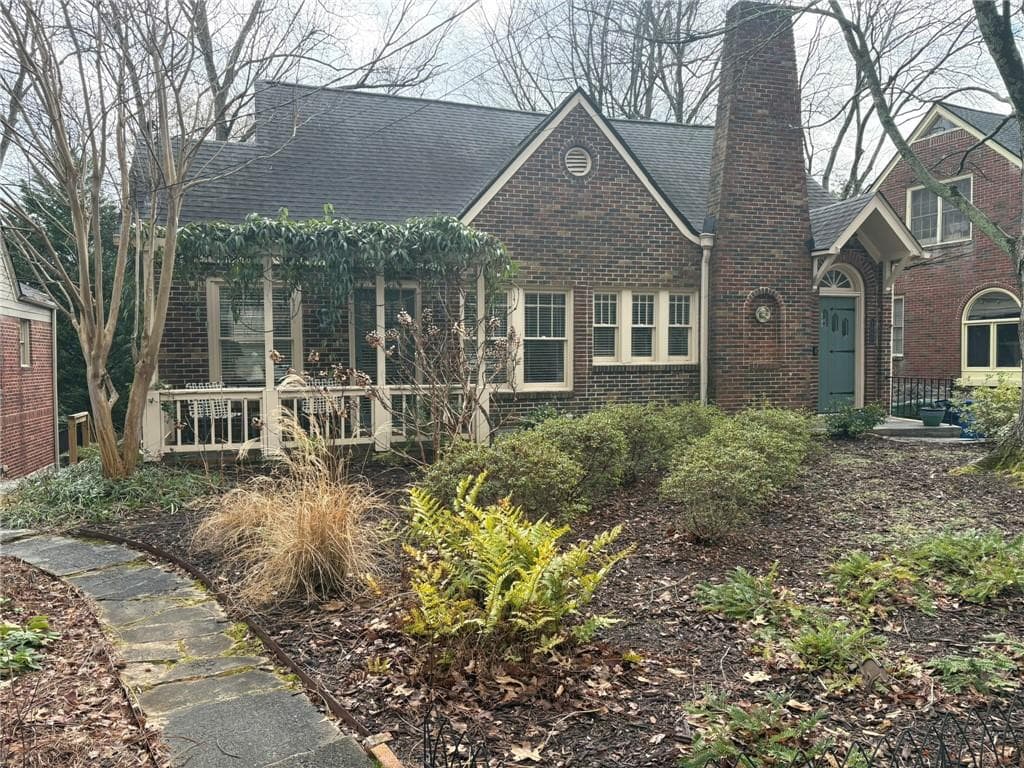 5 bedroom, 4 bathroom, 3,300 sq ft single family residence sold at 1067 Lanier Boulevard, Atlanta, GA 30306
