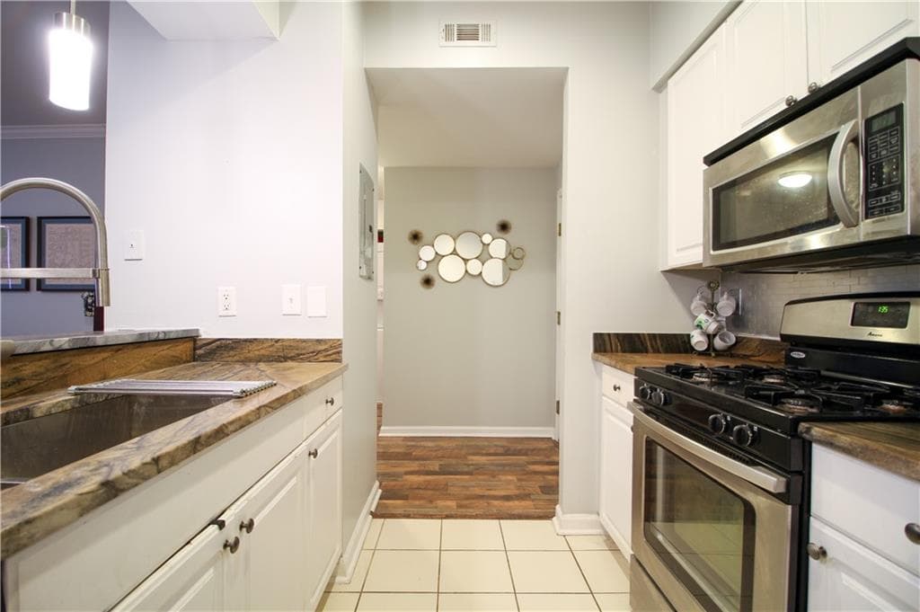 1 bedroom, 1 bathroom, 792 sq ft condominium under contract at 225 E Ponce De Leon Avenue 404, Decatur, GA 30030 — photo 9