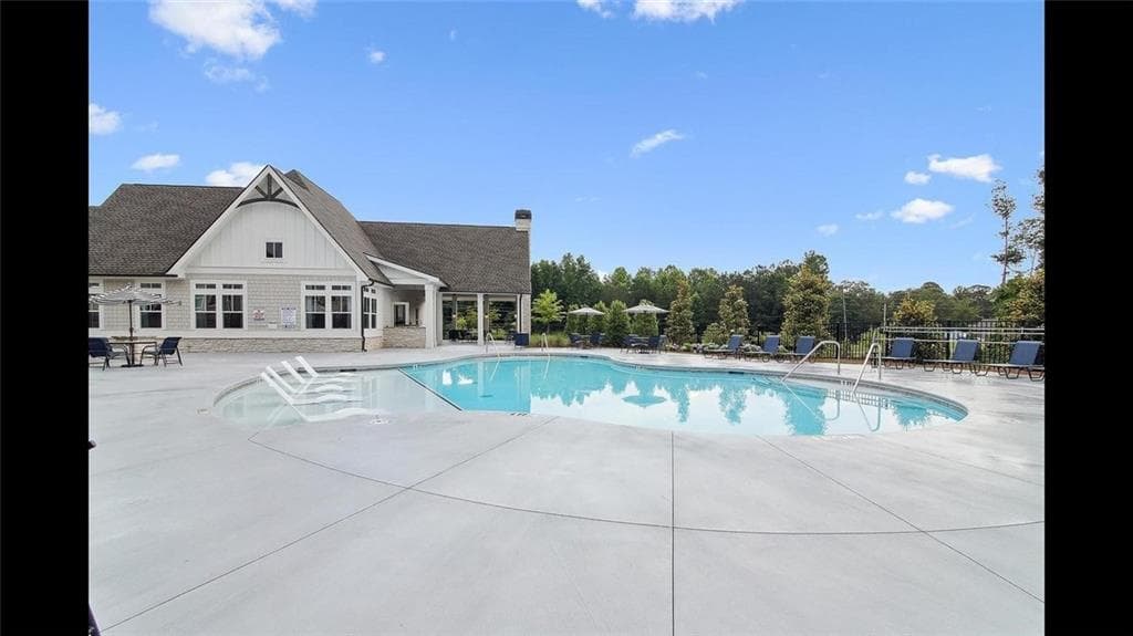 3 bedroom, 3 bathroom, 2,245 sq ft single family residence for rent at 3792 Oak Rdige Drive Bedminister, Buford, GA 30519 for $3,020 a month — photo 3