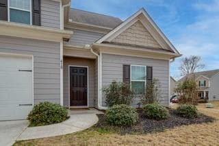 4 bedroom, 3 bathroom, 2,361 sq ft single family residence for sale at 410 Winter Chase, Pendergrass, GA 30567 — photo 3
