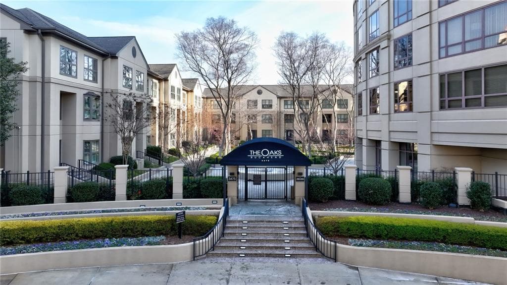 2 bedroom, 1 bathroom, 1,209 sq ft condominium sold at 3475 Oak Valley Road 1580, Atlanta, GA 30326