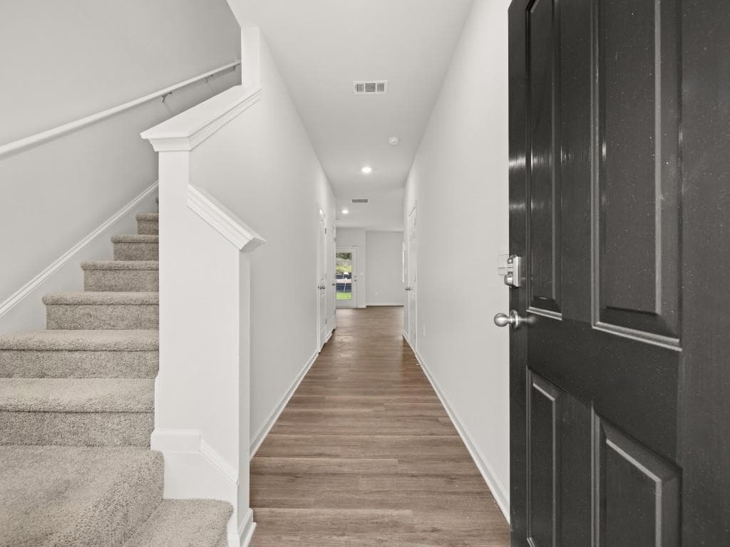 3 bedroom, 3 bathroom, 1,508 sq ft townhouse for sale at 5974 Skylar Drive, Atlanta, GA 30336 — photo 2