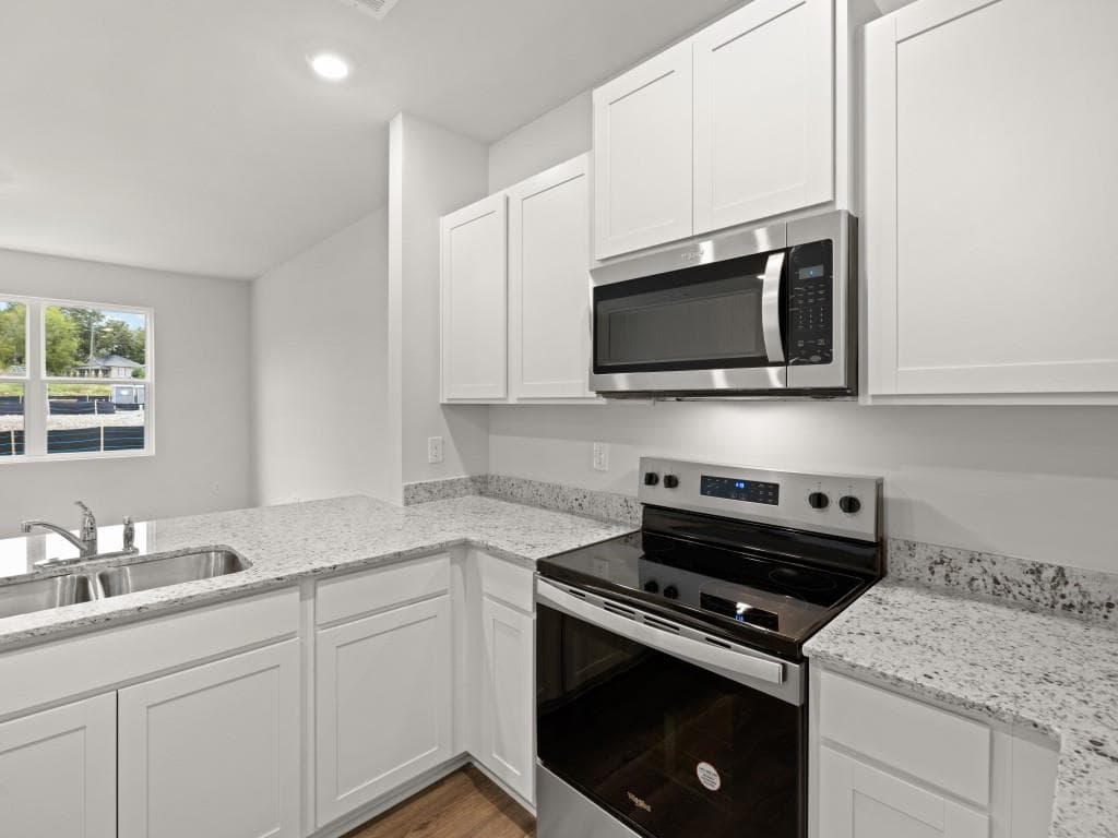 3 bedroom, 3 bathroom, 1,508 sq ft townhouse for sale at 5974 Skylar Drive, Atlanta, GA 30336 — photo 7