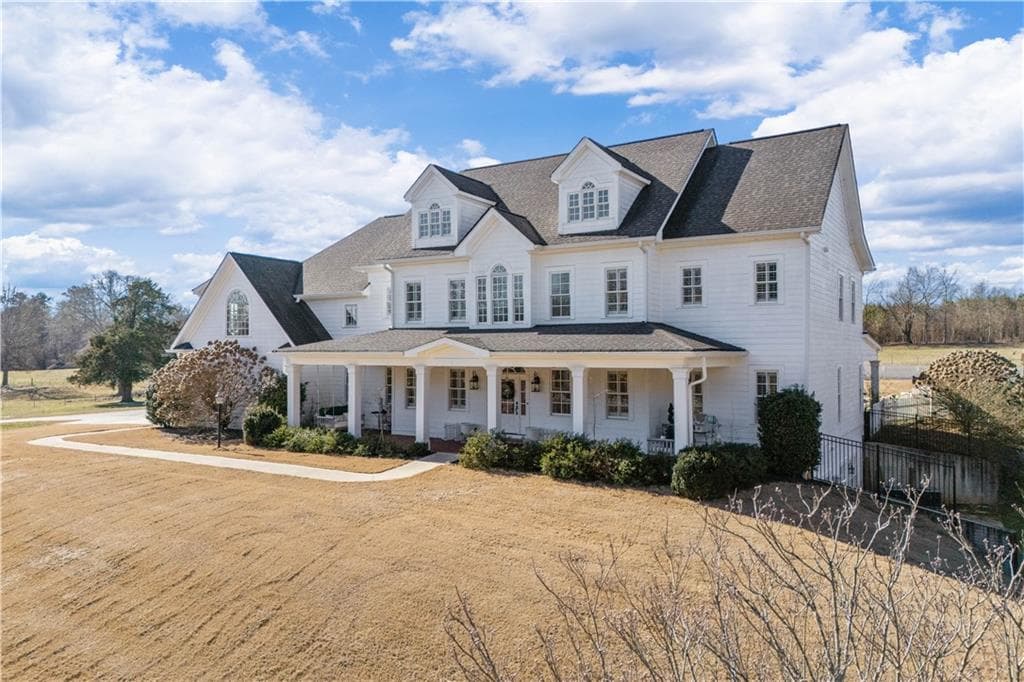 5 bedroom, 5 bathroom, 10,768 sq ft single family residence for sale at 31 Duck Pond Road, Roopville, GA 30170 — photo 4