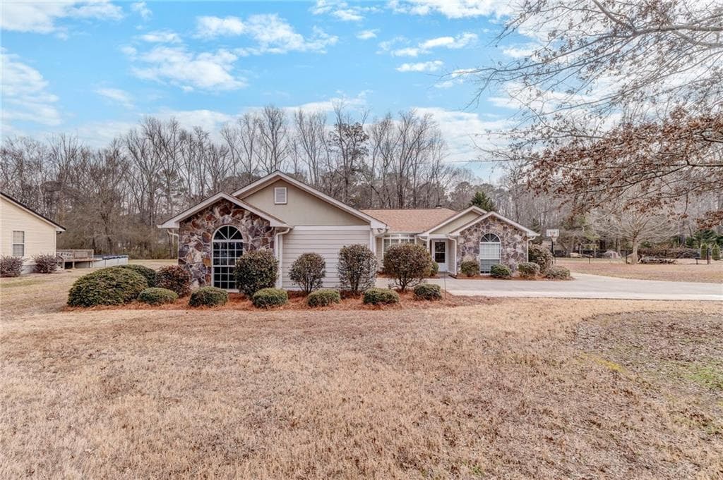 204 Blue Holly Drive, Calhoun, GA 30701 — most recent listing photo