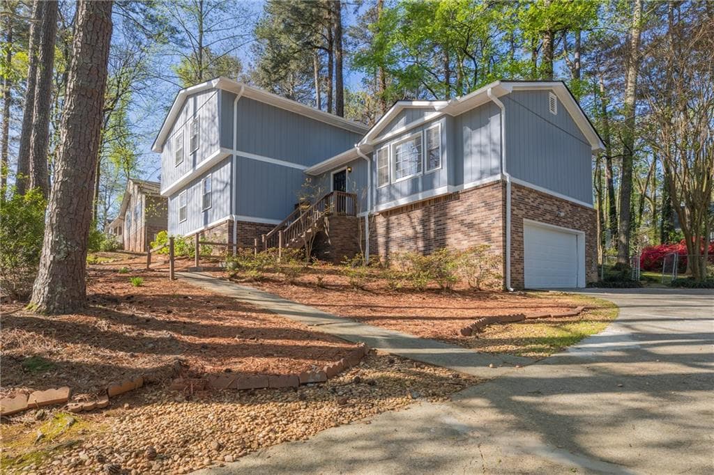 215 Hauteur Place, Lilburn, GA 30047 — most recent listing photo