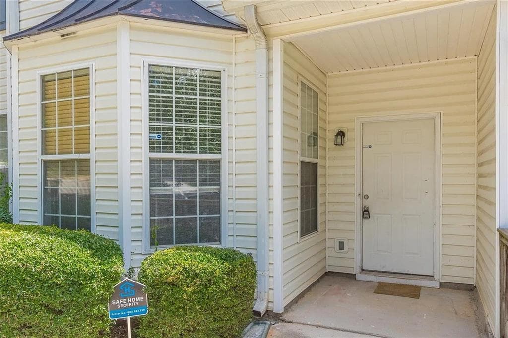 3 bedroom, 3 bathroom, 1,414 sq ft townhouse under contract at 6708 Sunset Hills Boulevard, Rex, GA 30273 — photo 2