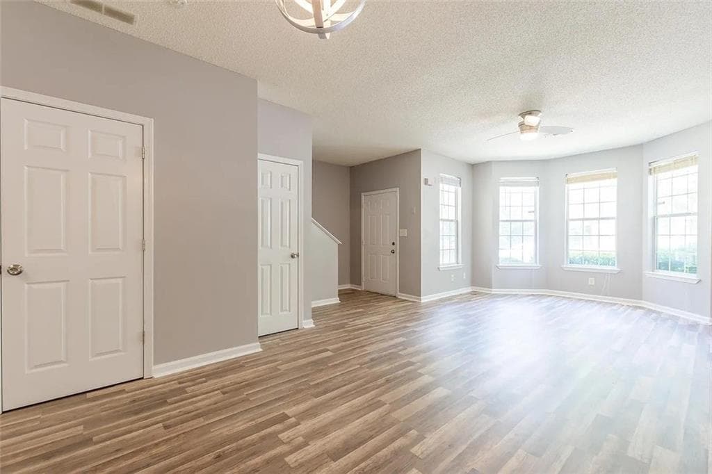 3 bedroom, 3 bathroom, 1,414 sq ft townhouse under contract at 6708 Sunset Hills Boulevard, Rex, GA 30273 — photo 3