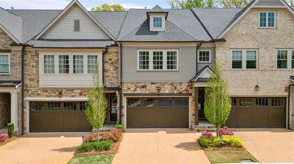 3 bedroom, 4 bathroom, 3,636 sq ft townhouse sold at 126 Abbington River Lane, Atlanta, GA 30339