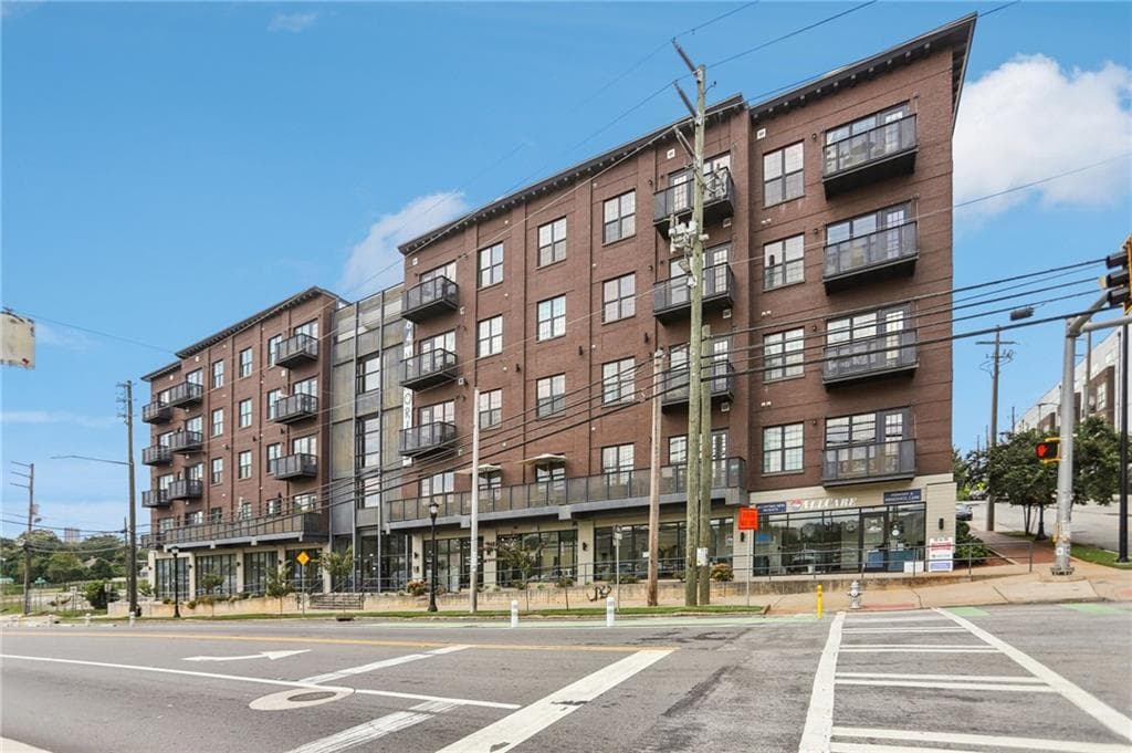 2 bedroom, 2 bathroom, 1,185 sq ft condominium for sale at 764 Memorial Drive 4, Atlanta, GA 30316 — photo 2