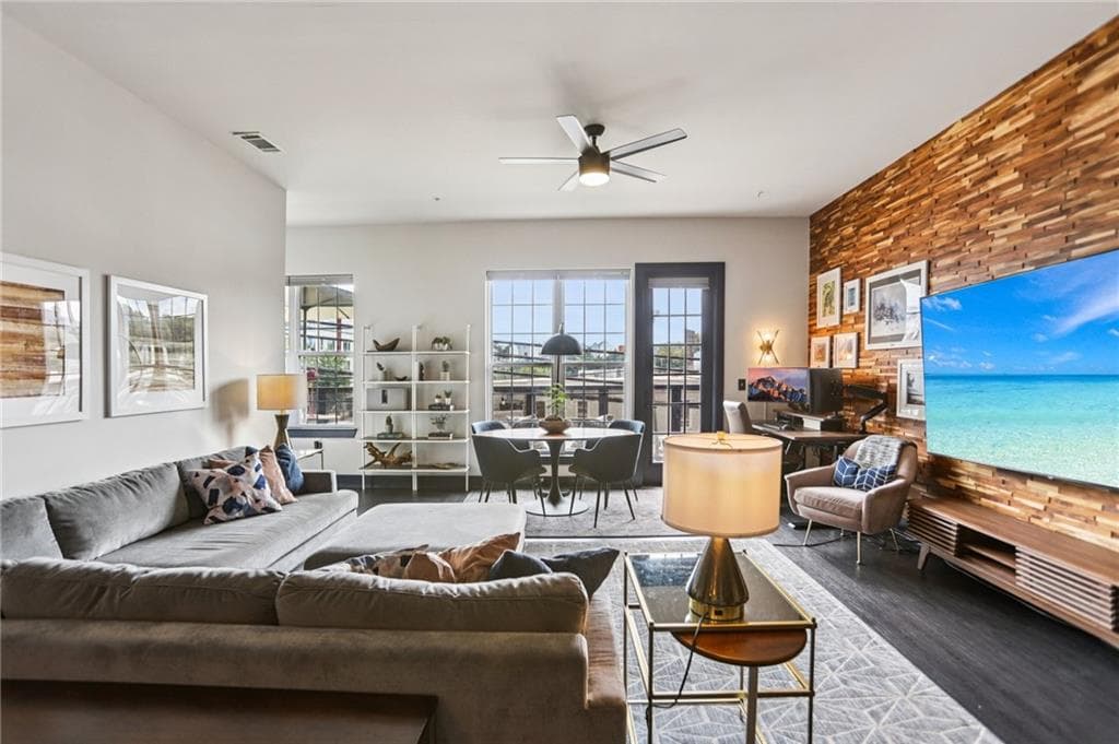 2 bedroom, 2 bathroom, 1,185 sq ft condominium for sale at 764 Memorial Drive 4, Atlanta, GA 30316 — photo 3