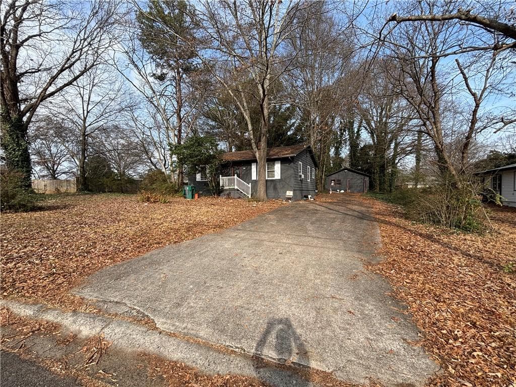 981 Oakdale Drive, Smyrna, GA 30080 — most recent listing photo