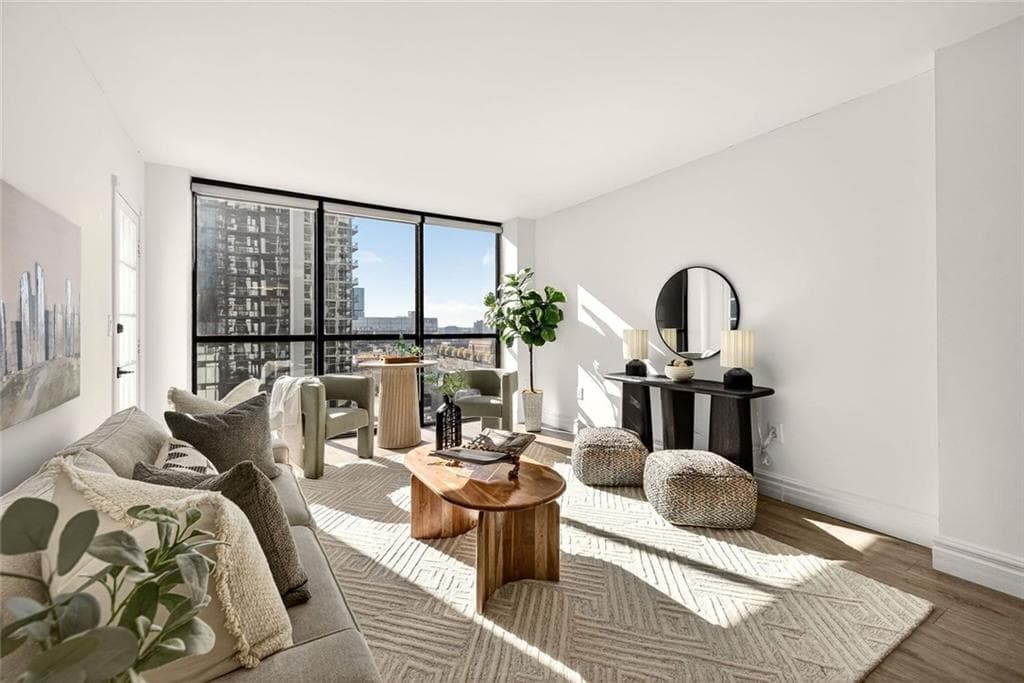 2 bedroom, 2 bathroom, 1,028 sq ft condominium sold at 1280 W Peachtree Street 2409, Atlanta, GA 30309