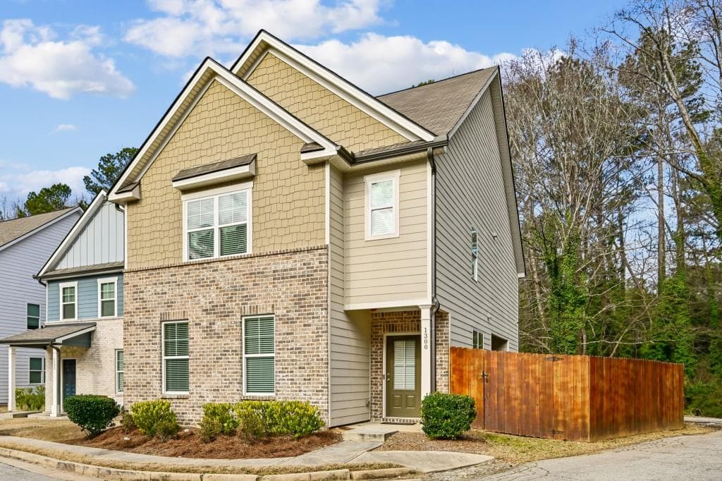 4 bedroom, 3 bathroom, 2,090 sq ft single family residence sold at 1300 Sweetbriar Circle, Atlanta, GA 30344
