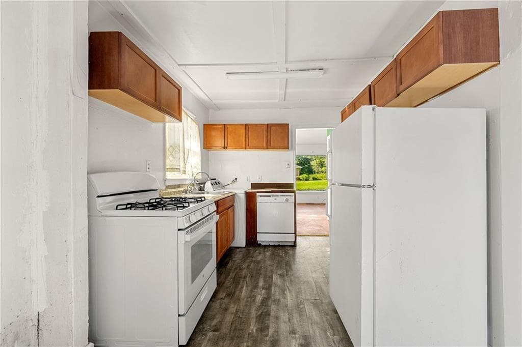 4 bedroom, 2 bathroom, 1,482 sq ft single family residence under contract at 1851 Penelope Road, Atlanta, GA 30314 — photo 6