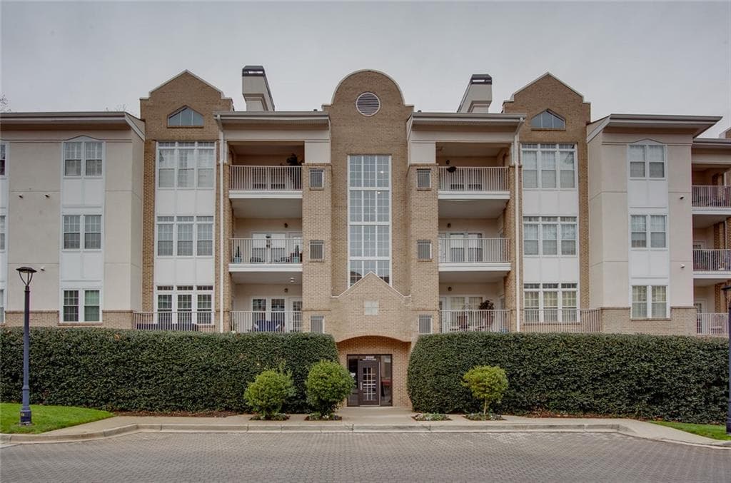 220 Renaissance Parkway 2215, Atlanta, GA 30308 — most recent listing photo
