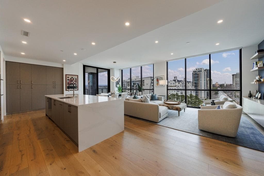2425 Peachtree Road 1401, Atlanta, GA 30305 — most recent listing photo