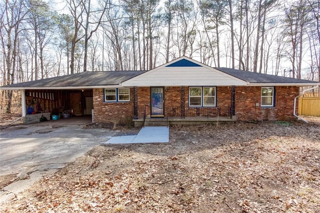 2 bedroom, 2 bathroom, 1,130 sq ft single family residence for sale at 3237 Gus Robinson Road, Powder Springs, GA 30127