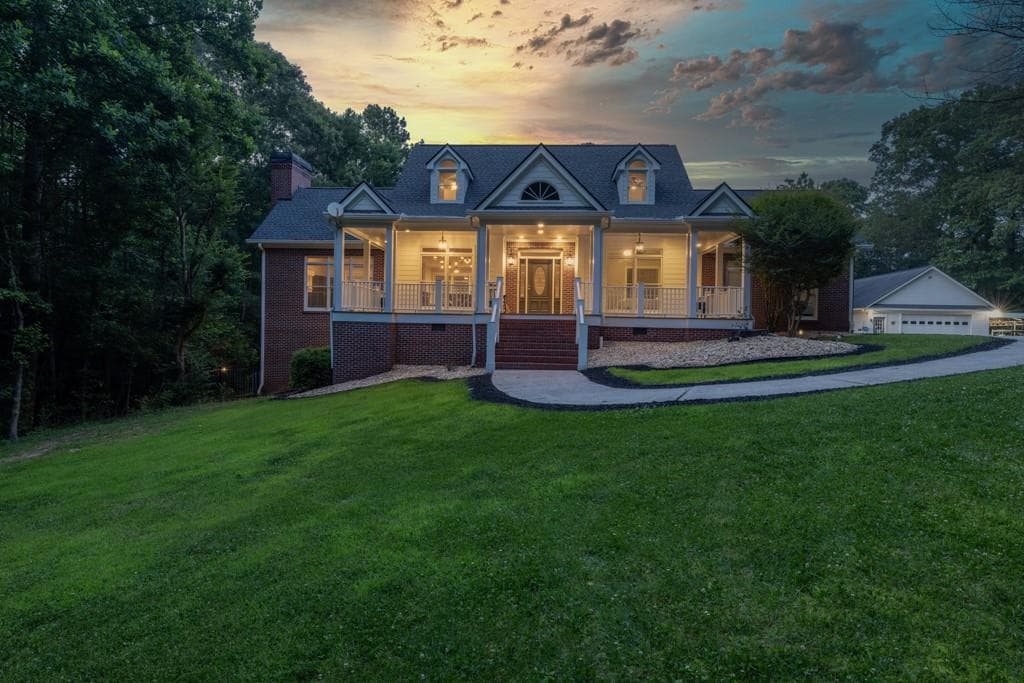 6 bedroom, 4 bathroom, 5,588 sq ft single family residence for sale at 2230 Ewing Chapel Road, Dacula, GA 30019 — photo 4