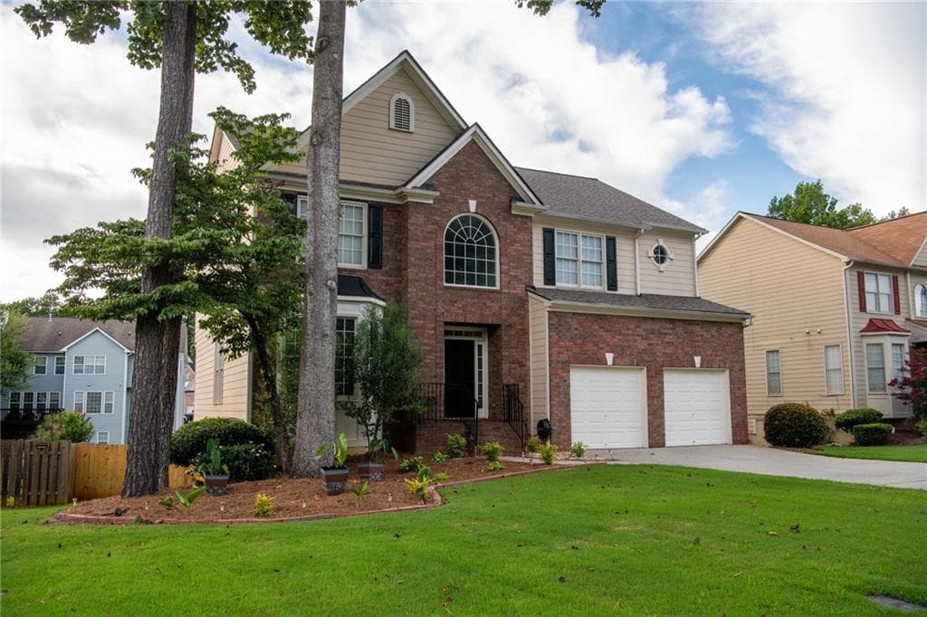 4 bedroom, 3 bathroom, 2,762 sq ft single family residence sold at 962 Tanners Point Drive, Lawrenceville, GA 30044