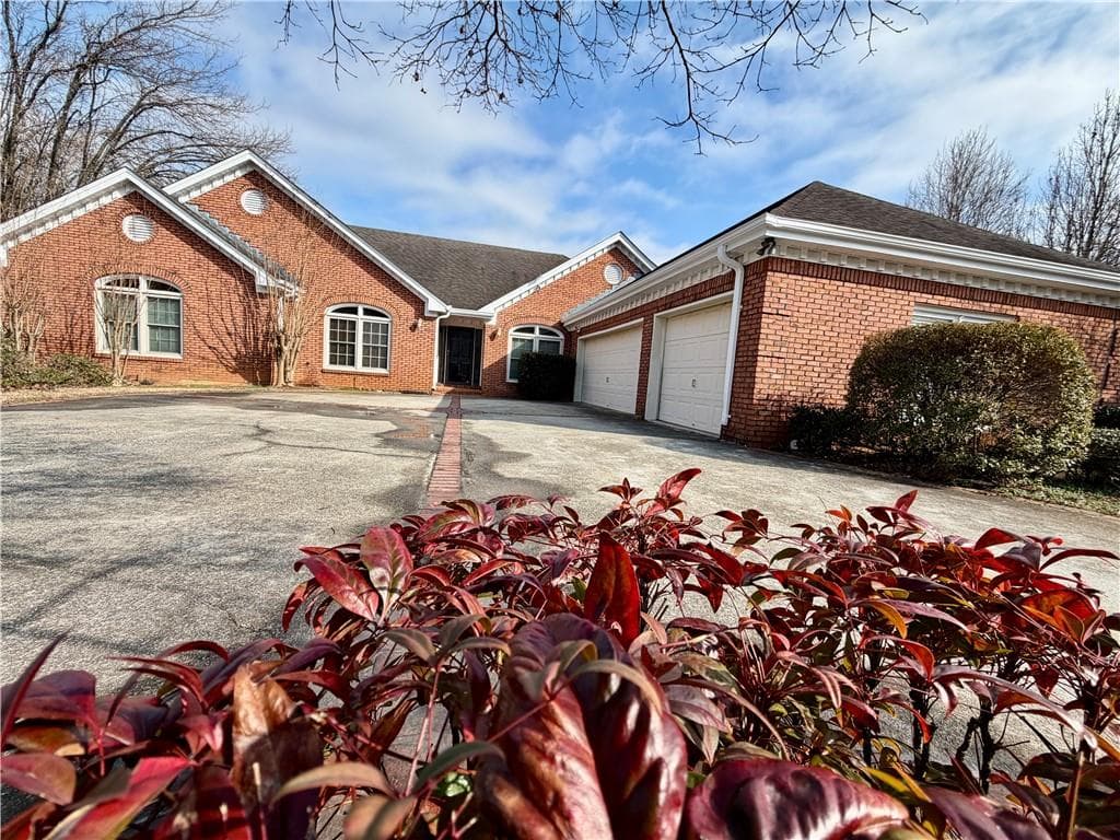 5729 Masters Court, Stone Mountain, GA 30087 — most recent listing photo