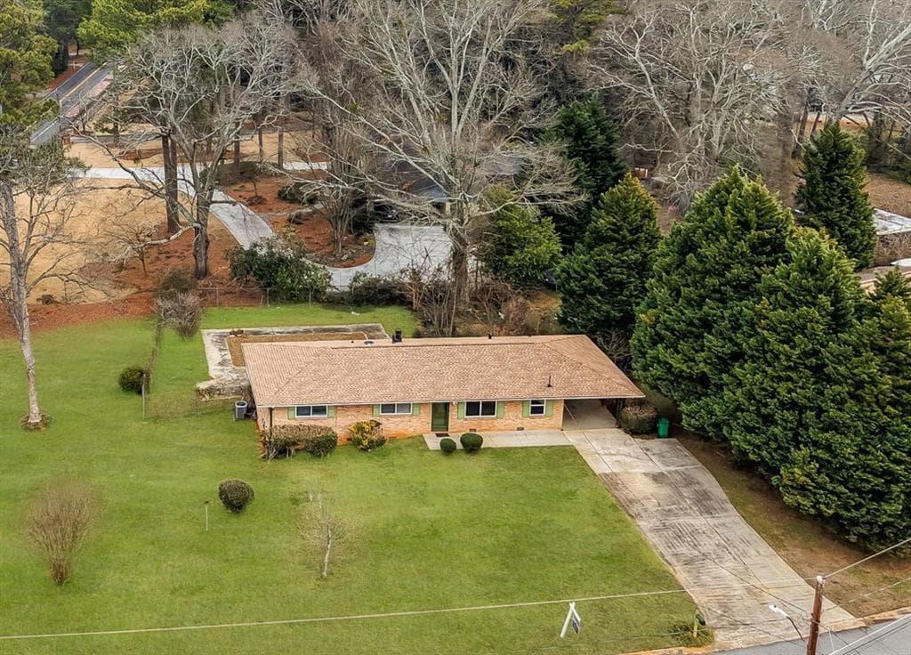 3 bedroom, 2 bathroom, 1,652 sq ft single family residence for sale at 3924 Barr Circle, Tucker, GA 30084 — photo 2