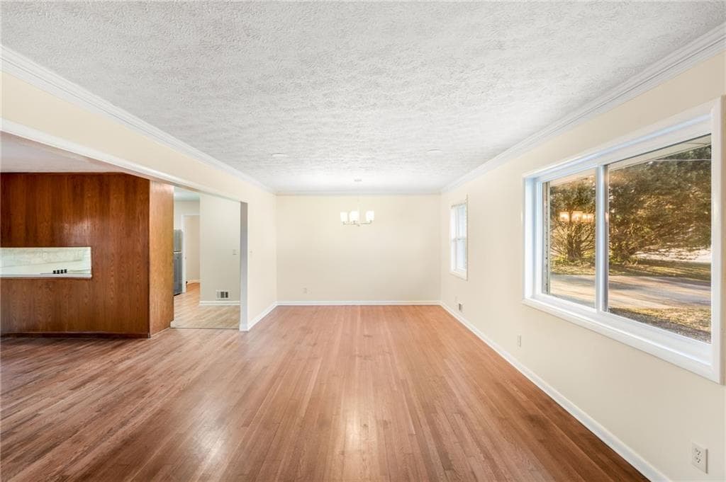 3 bedroom, 2 bathroom, 1,652 sq ft single family residence for sale at 3924 Barr Circle, Tucker, GA 30084 — photo 3