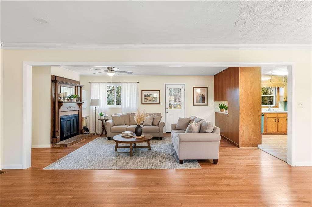 3 bedroom, 2 bathroom, 1,652 sq ft single family residence for sale at 3924 Barr Circle, Tucker, GA 30084 — photo 7
