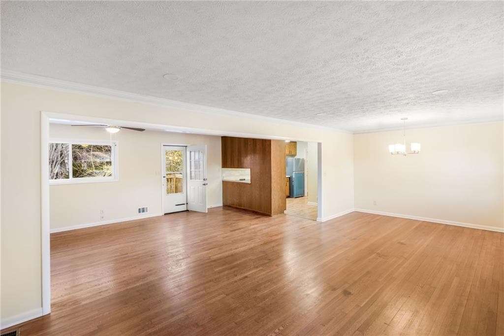 3 bedroom, 2 bathroom, 1,652 sq ft single family residence for sale at 3924 Barr Circle, Tucker, GA 30084 — photo 10