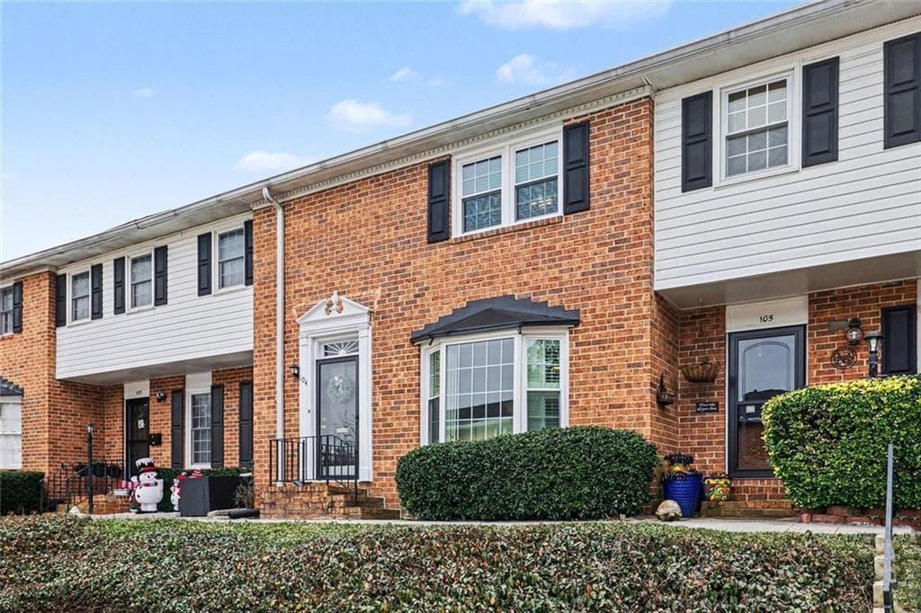 6520 Roswell Road 104, Sandy Springs, GA 30328 — most recent listing photo