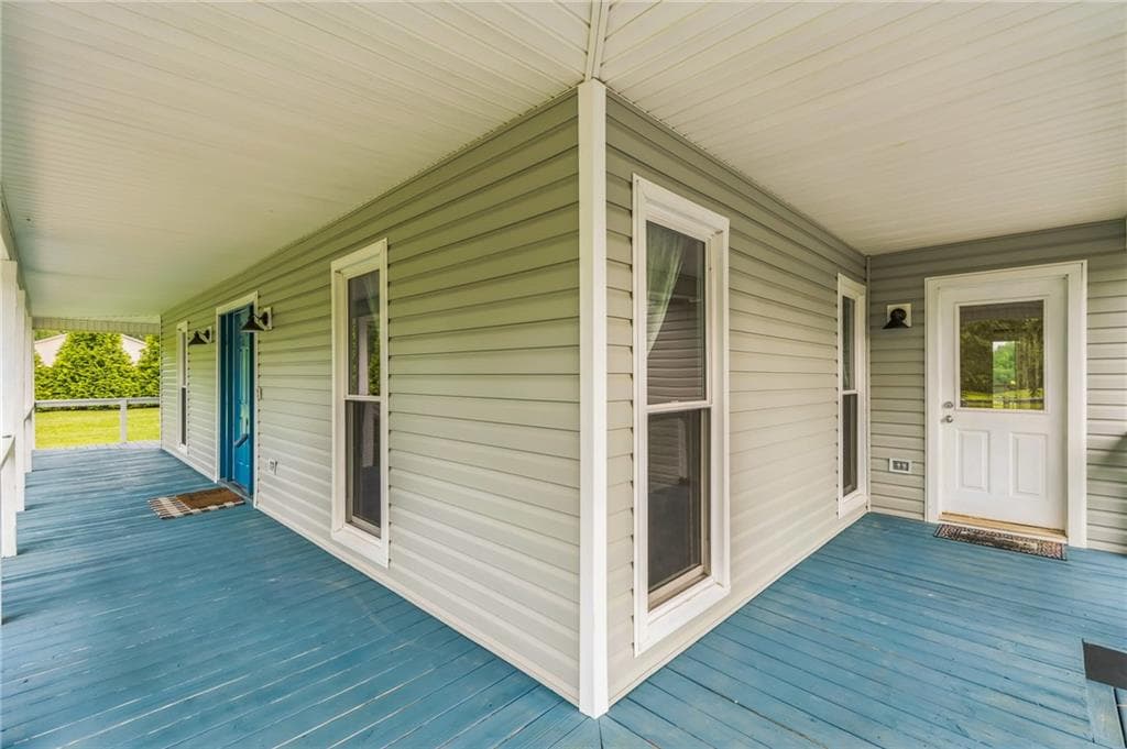 5 bedroom, 3 bathroom, 3,697 sq ft single family residence under contract at 500 Coleman Mill Road, Carrollton, GA 30116 — photo 4
