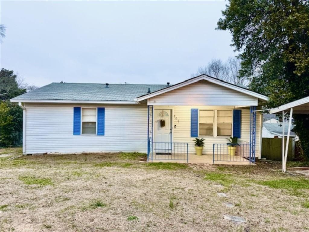 209 Moultrie Lane