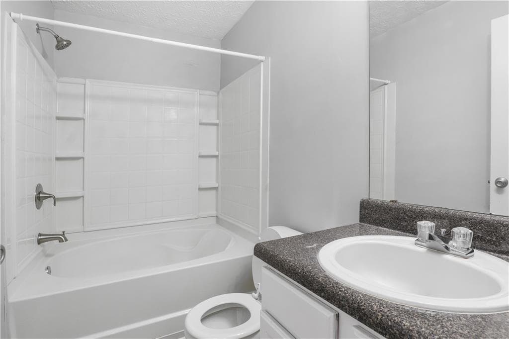 3 bedroom, 3 bathroom, 1,560 sq ft townhouse under contract at 3882 Waldrop Lane, Decatur, GA 30034 — photo 9