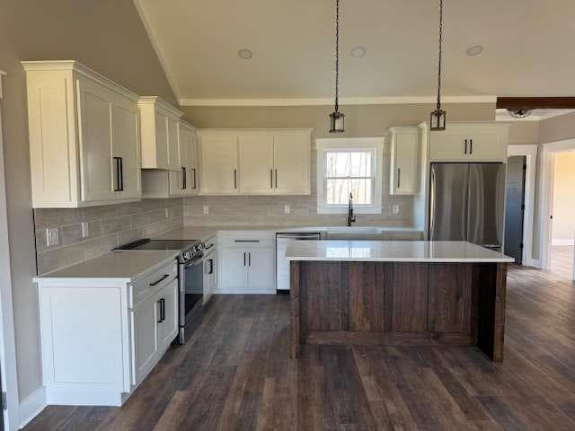 3 bedroom, 2 bathroom, 1,600 sq ft single family residence under contract at 1825 County Rd 40, Centre, AL 35960 — photo 7