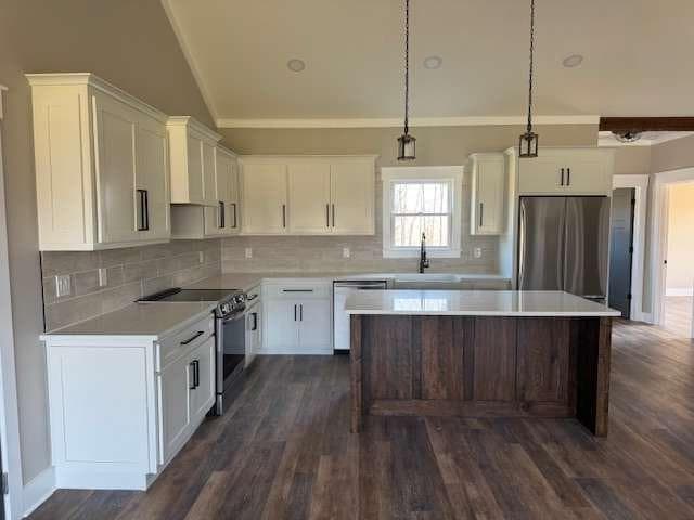 3 bedroom, 2 bathroom, 1,600 sq ft single family residence under contract at 1825 County Rd 40, Centre, AL 35960 — photo 9