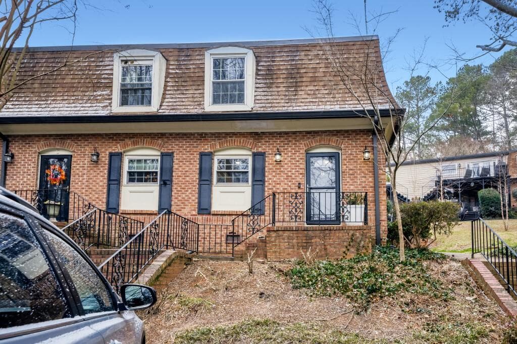 2 bedroom, 2 bathroom, 1,354 sq ft condominium for sale at 1261 Lavista Road M6, Atlanta, GA 30324 — photo 2
