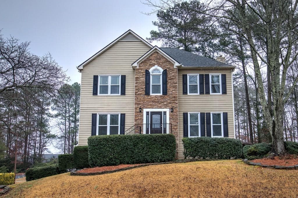 4 bedroom, 3 bathroom, 2,470 sq ft single family residence sold at 1000 Evian Way, Kennesaw, GA 30152