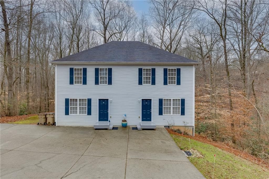 duplex sold at 2950 Bridge Drive, Gainesville, GA 30506