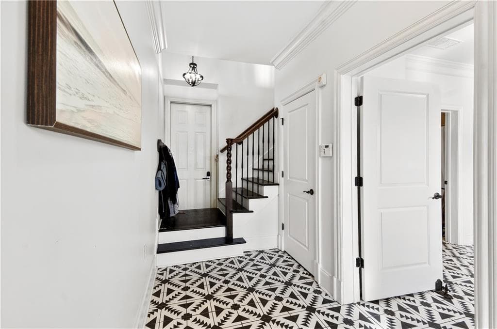 4 bedroom, 4 bathroom, 2,187 sq ft townhouse under contract at 1786 Dekalb Avenue, Atlanta, GA 30307 — photo 4