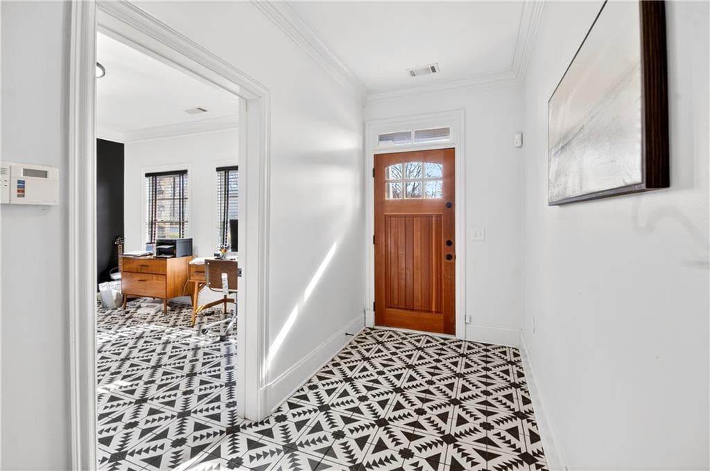 4 bedroom, 4 bathroom, 2,187 sq ft townhouse under contract at 1786 Dekalb Avenue, Atlanta, GA 30307 — photo 5