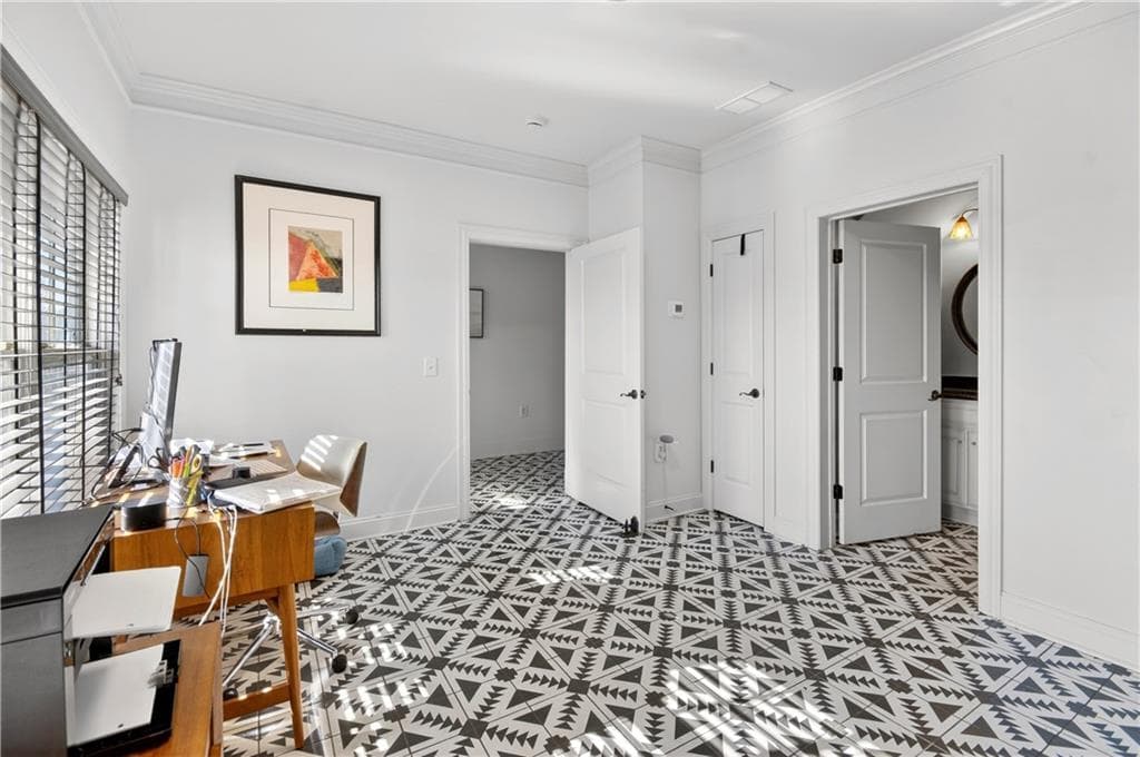 4 bedroom, 4 bathroom, 2,187 sq ft townhouse under contract at 1786 Dekalb Avenue, Atlanta, GA 30307 — photo 7
