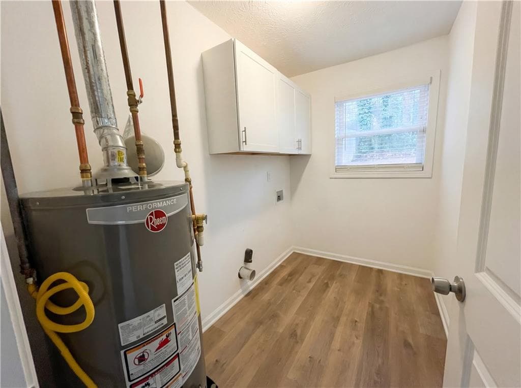 3 bedroom, 3 bathroom, 1,885 sq ft single family residence under contract at 1606 Fieldgreen Overlook, Stone Mountain, GA 30088 — photo 10