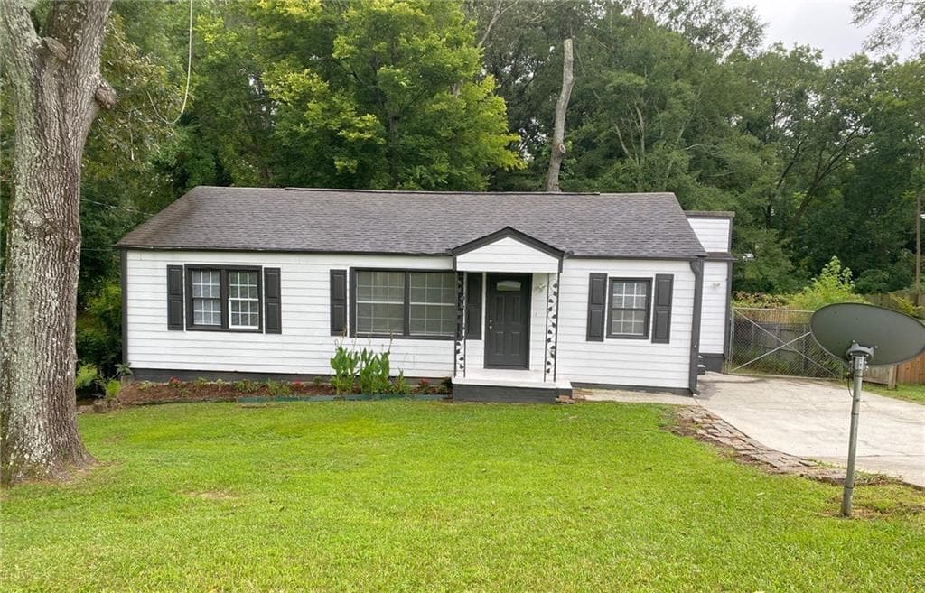 4 bedroom, 2 bathroom, 1,680 sq ft single family residence for sale at 1298 Belmont Avenue, Smyrna, GA 30080 — photo 3