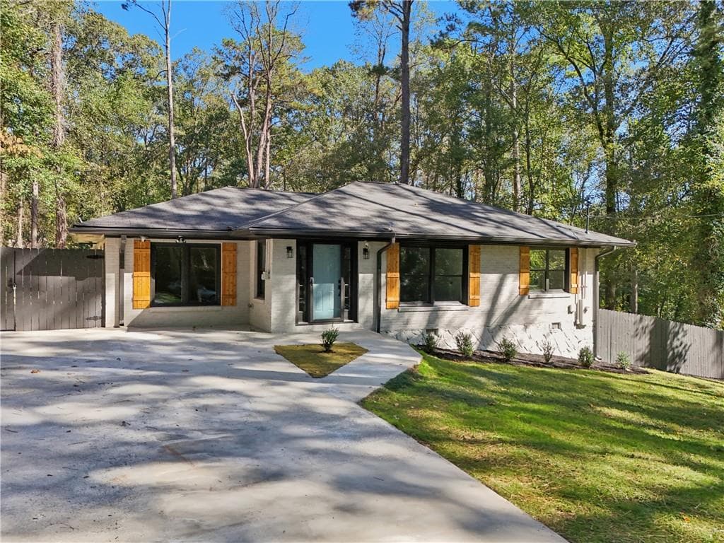 3 bedroom, 2 bathroom, 1,374 sq ft single family residence sold at 288 Harper Road, Atlanta, GA 30315